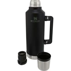 Stanley PMIThe Legendary Classic Thermosfles 2,3 Liter Matte Black 4 Stanley PMIThe Legendary Classic Thermosfles 2,3 Liter Matte Black -dewitschijndel winkel 115074 990 03